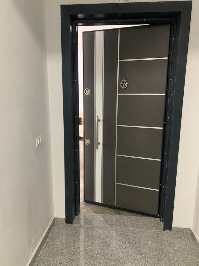 Daily Apartment Тирана Екстер'єр фото